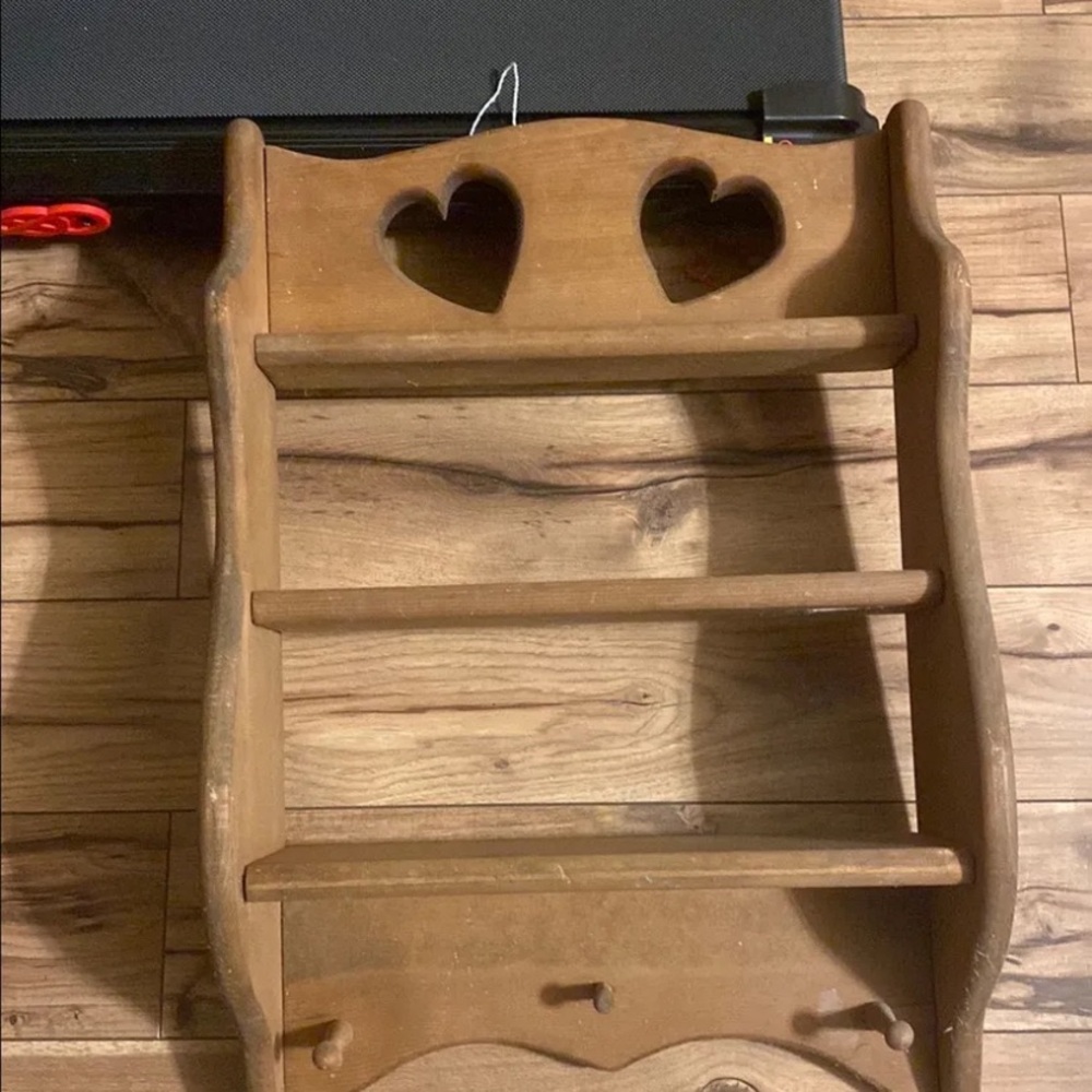 Vintage Wooden Wall Shelf Rack with Heart Cutouts - Warm Brown